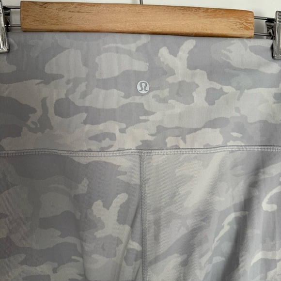 Lululemon Wunder Under High-Rise Tight 28" *Luxtreme size 14 - Picture 6 of 10